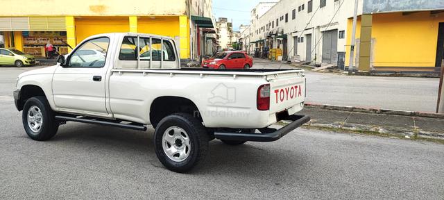 2002 Toyota HILUX SR 2.8 SINGLE CAB(M)1 Owner Only - 3