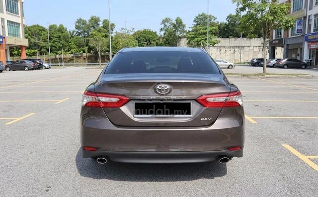 2023 Toyota CAMRY 2.5 V FACELIFT Low Mileage - 2