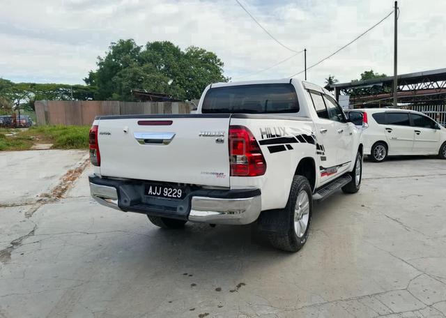 2016 CASH OTR Toyota HILUX 2.4 G VNT (A) - 4