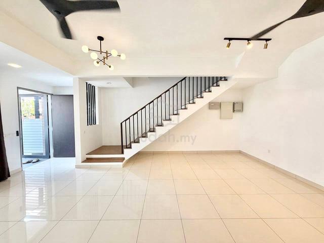 (CANTIK) 2 Storey Terrace Elmina Green 1, Shah Alam 1