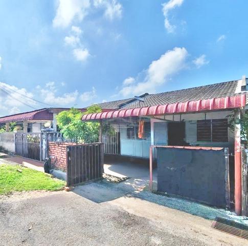 [LOKASI STRATEJIK] Single Storey, Taman Seri Telok Emas, Telok Mas MLK 1
