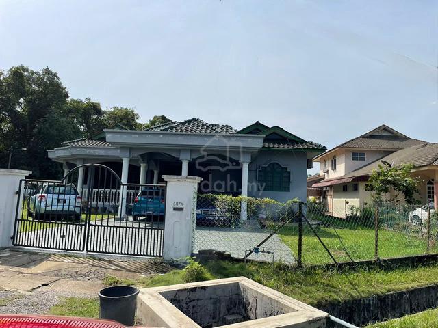 Rumah banglo kg air chukai Kemaman 1