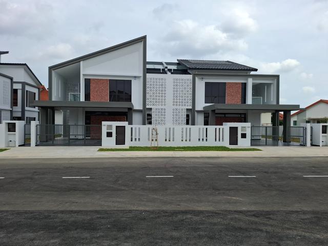 Luxury BRAND NEW Semi-D @ Casablanca 3 in Alam Impian 1