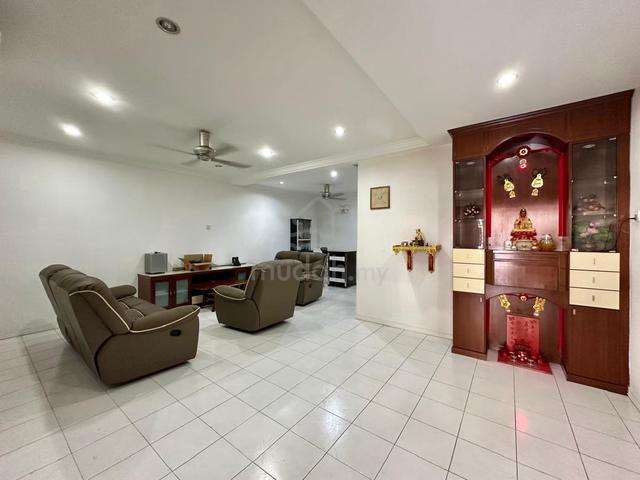 Lagenda Heights 2.5 Storey Terrace House For Sale 1