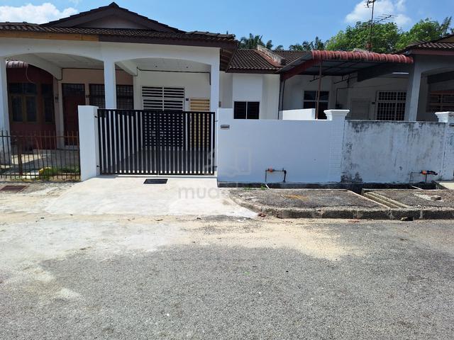 Taman Widuri, Jawi 1