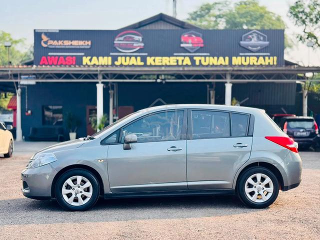 2011 Nissan LATIO 1.8 SPORT (A) - 2