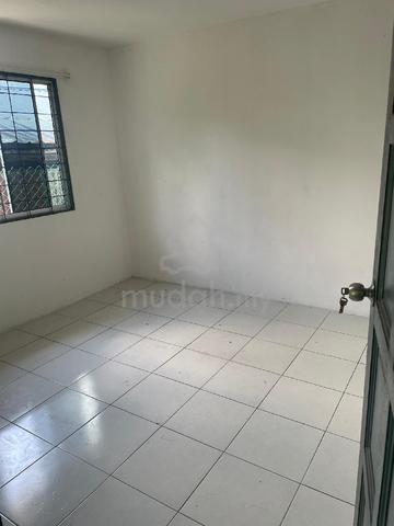 Private room with toilet attached  1