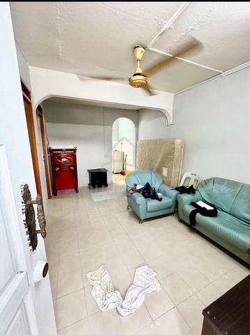 Flat Taman Ungku Tun Aminah 1