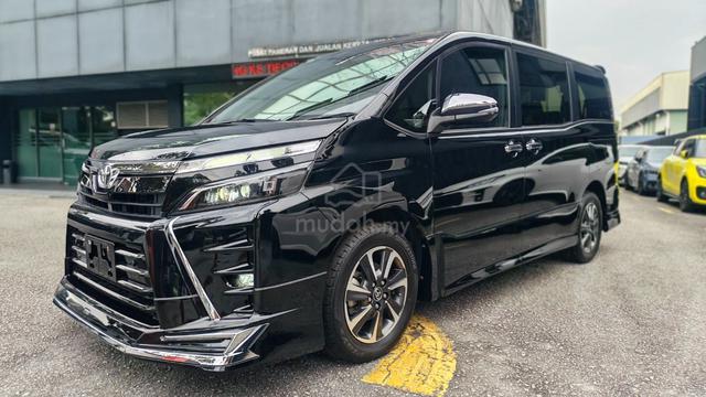 2021 Toyota VOXY 2.0 ZS KIRAMEKI III 8 Seater - 1