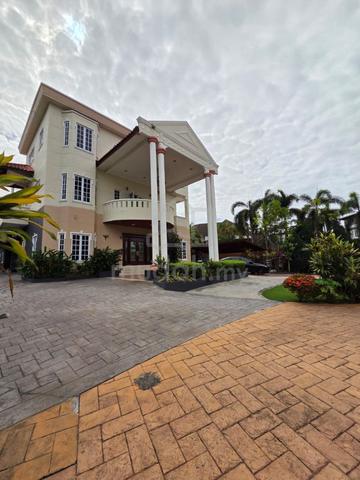 For Rent Bungalow Country Height, Kajang Partly Furnished 1