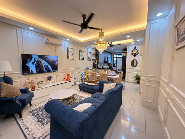 Fully Furnished & Renovated Unit | Breezegate Eco Tropics Kota Masai 1