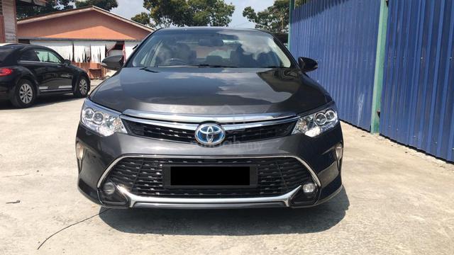 2017 Toyota CAMRY 2.5 HYBRID PREMIUM (loan kedai) - 4