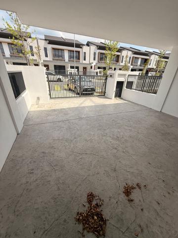 Double Storey Intermediate House for Rent – Kota Emerald Blooming 1