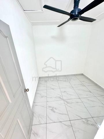 Flat Taman Ungku Tun Aminah 3