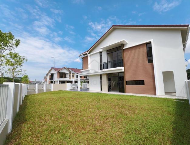 CORNER NILAI Fully Furnished 2 Sty Landed 1