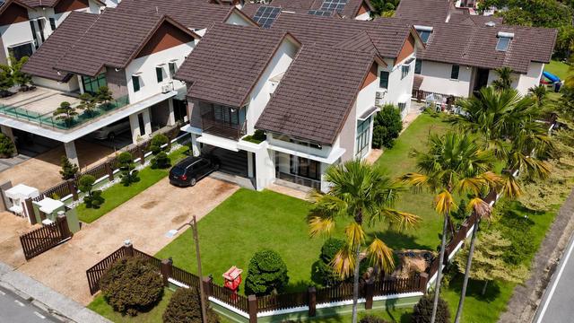 CORNER LOT EAST Bungalow Laman Permai Subang Bestari Airport Masjid 1