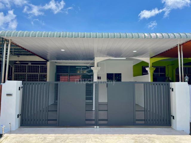[EXTENSIVELY RENOVATED] TERES SETINGKAT UNTUK DIJUAL , Taman Jerai H 1