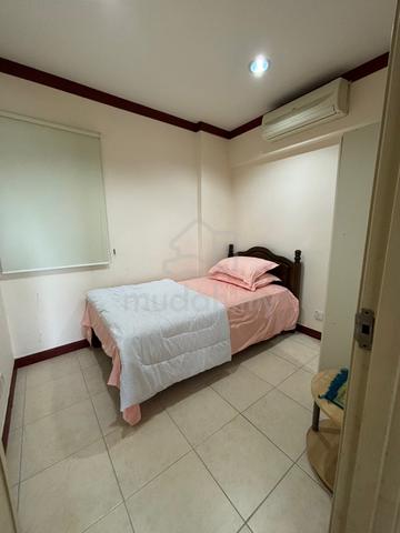 Desa Putra Condominium, Room For Rent 🔥 1