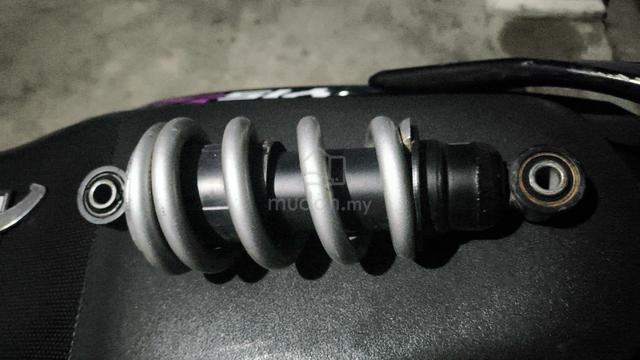 mono y16/ disc depan  - photo 5 of 6
