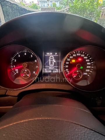 2011 Volkswagen GOLF 1.4 TSI (A) - 4