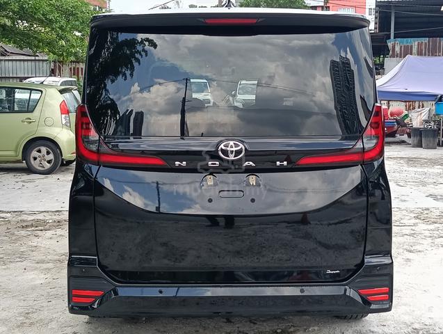 2023 Toyota NOAH 2.0 Z (A) Low MILG 11k KM ONLY - 4