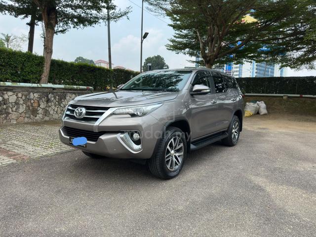 2017 Toyota FORTUNER 2.7 SRZ 4X4 2TR-FE (A) - 1