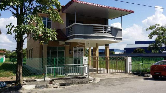 Spacious double storey bungalow in Butterworth 1