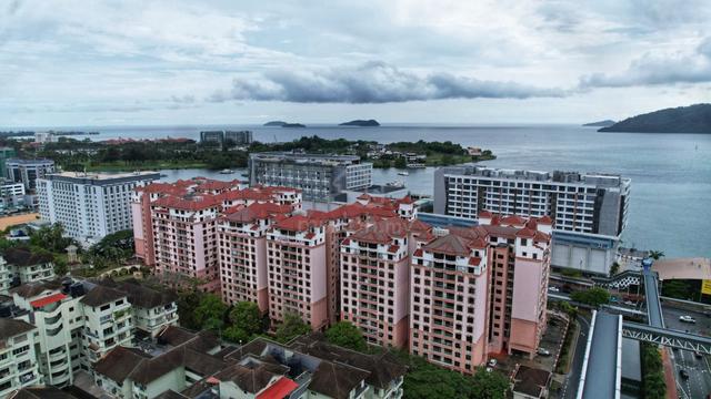 Marina Court 1