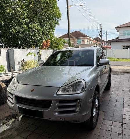 Porsche CAYENNE - 1