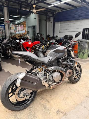 DUCATI Monster 821 - photo 5 of 10