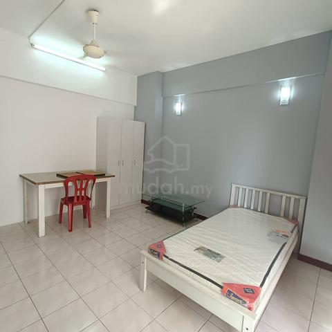 Spacious Room at Vista Komanwel 1
