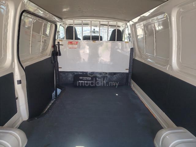 2021 Toyota HIACE Panel Van 2.5 (M) - 4
