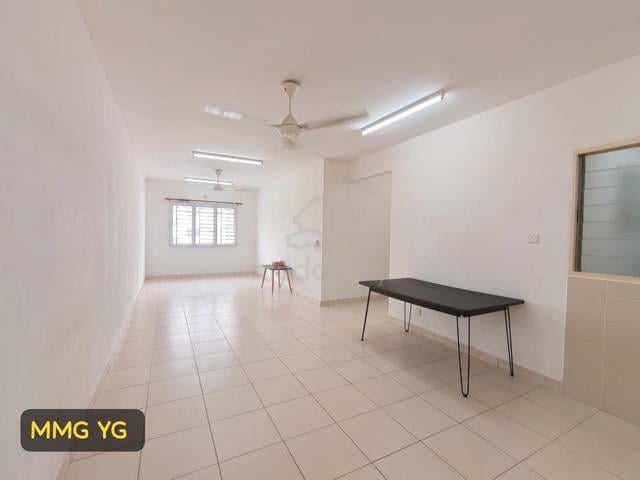 De Bayu Apartment 1
