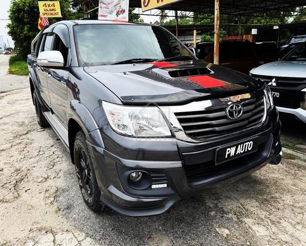 Toyota HILUX 2.5(A) TRD SPORT VNT 4spd 4X4 pickups - 3