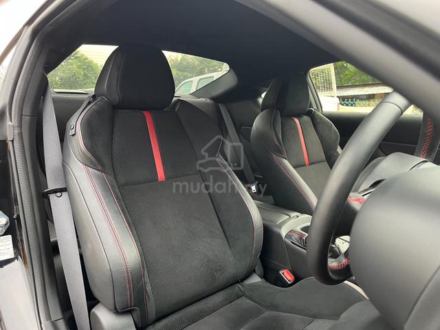 Recon 2023 Subaru BRZ 2.4 / 5A / LIKE NEW - 3