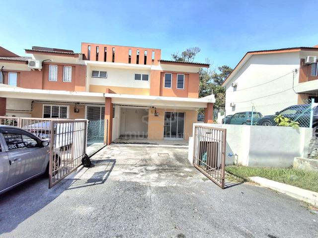 End Lot Double Storey Terrace Taman Salak Damai, Salak Tinggi 1