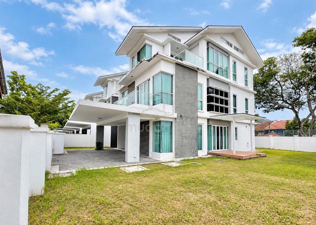 HUGE CORNER LOT Triple Storey Bungalow Damaisari, Wangsa Melawati, KL 1