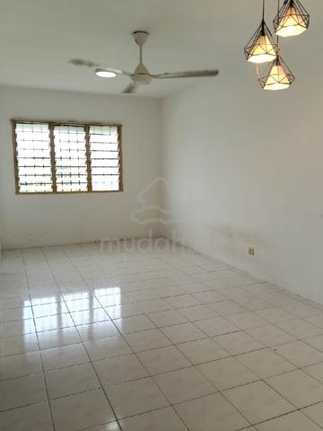 Teratai Apartment (Taman Bunga Raya) 1