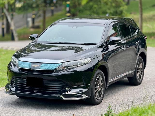 GRADE 4.5✅Toyota Harrier 2.0 | Premium Luxury SUV - 1