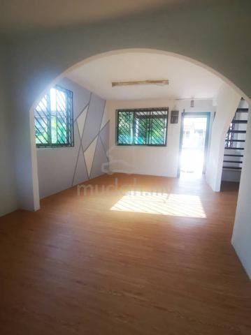 Taman Seri alam Double Storey Low Cost Corner House Rinting For rent 1
