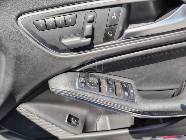 Mercedes Benz CLA200 1.6 (A) SUPER TIPTOP 1 OWNER - 3