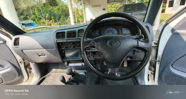 2004 Toyota HILUX 2.8 MY00 LN166R (M) - 4