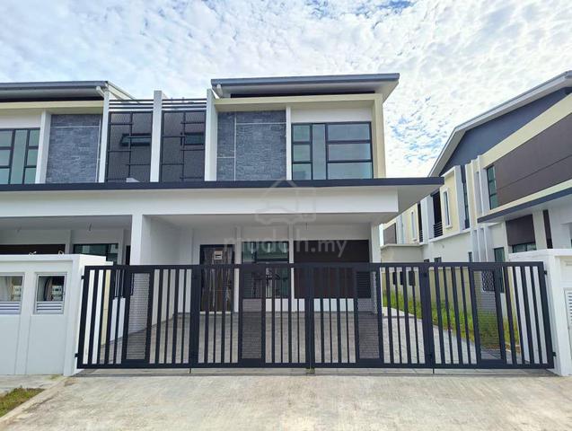 Impian emas, Honeydale 2-storey cluster brand new unblock view 1