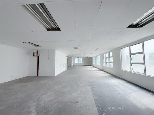 Bandar Bukit Raja Second Floor End Lot Unit For Rent 32x80 brand new 1