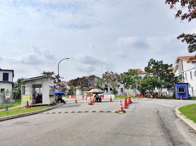 -19% Alam Impian, Seksyen 35 Shah Alam, Selangor - Guarded & Gated 1