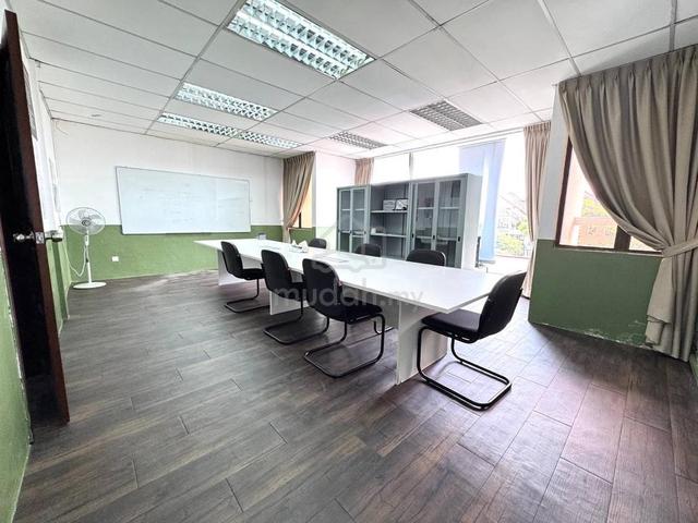 Taman Molek Ready Office For Rent 1