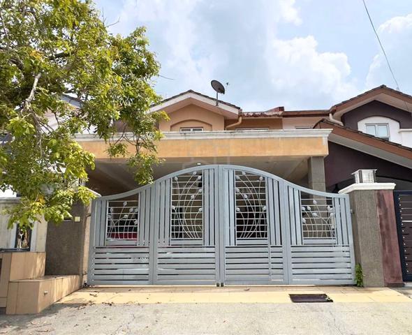 (PALING MURAH) 2 Storey Terrace Taman Putra Permai, Seri Kembangan 1