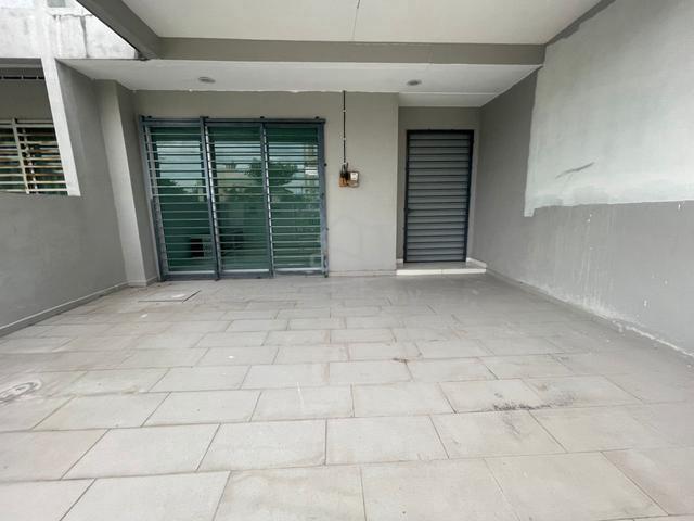 Facing open,2-storey terrace bear unit, near main road. 1
