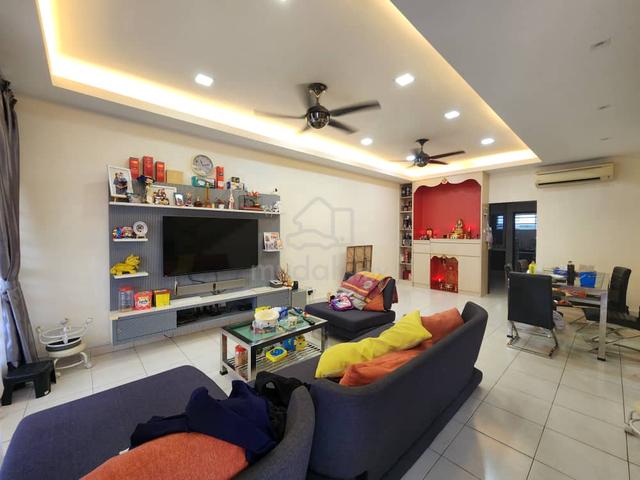 Nicely renovated, kitchen extend, 90% furnished, move in condition 1