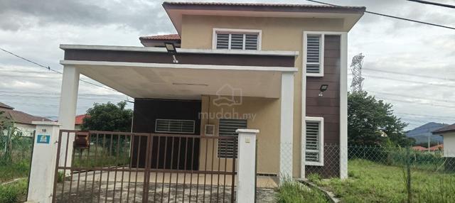 2 sty Banglo Sek 13 Bandar Tasik Senangin Lenggeng N9 1